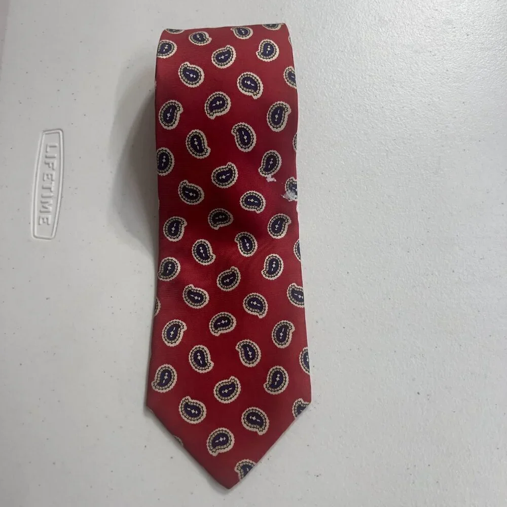 Vintage Brooks Brothers All Silk Red Paisley Tie – Made in USA